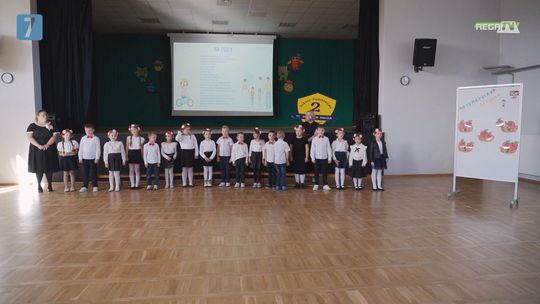 Ślubowanie klas pierwszych w PSP nr 2 w Świdwinie