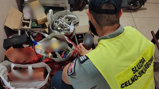 Zachodniopomorska KAS zatrzymała nielegalne papierosy i alkohol.