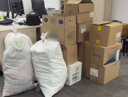 Zachodniopomorska KAS wykryła blisko 60 tys. sztuk papierosów podczas kontroli na targowisku,