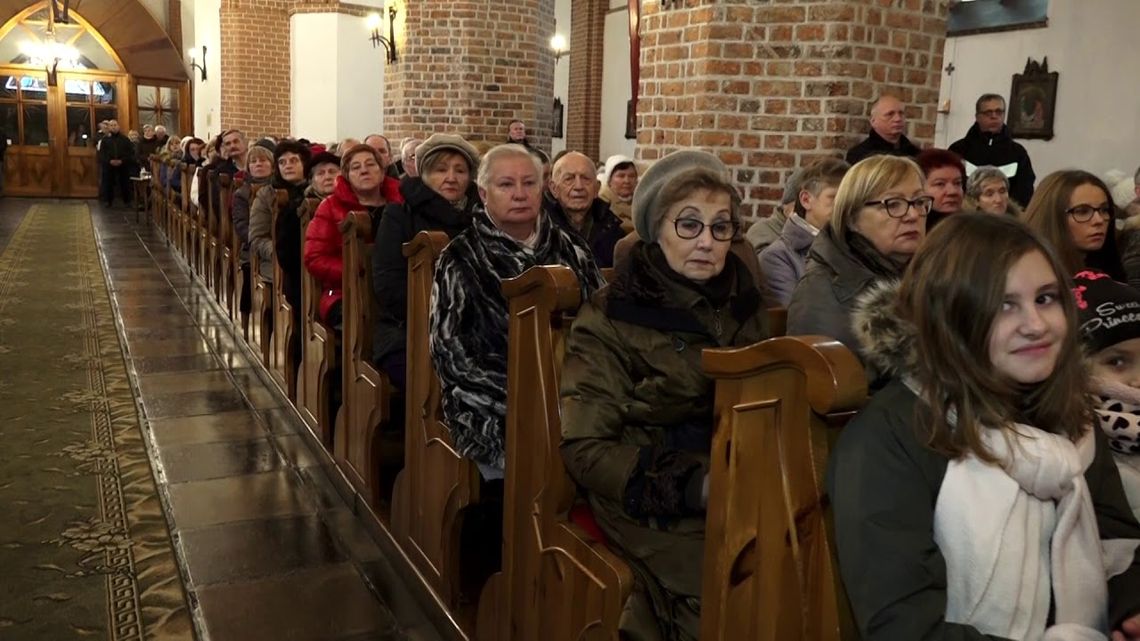 Konsekracja ołtarza w kościele MBNP w Świdwinie.